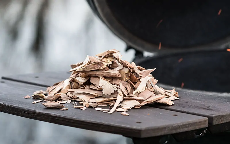 Aschii pentru afumat din lemn de mar, Big Green Egg — imaginea 4