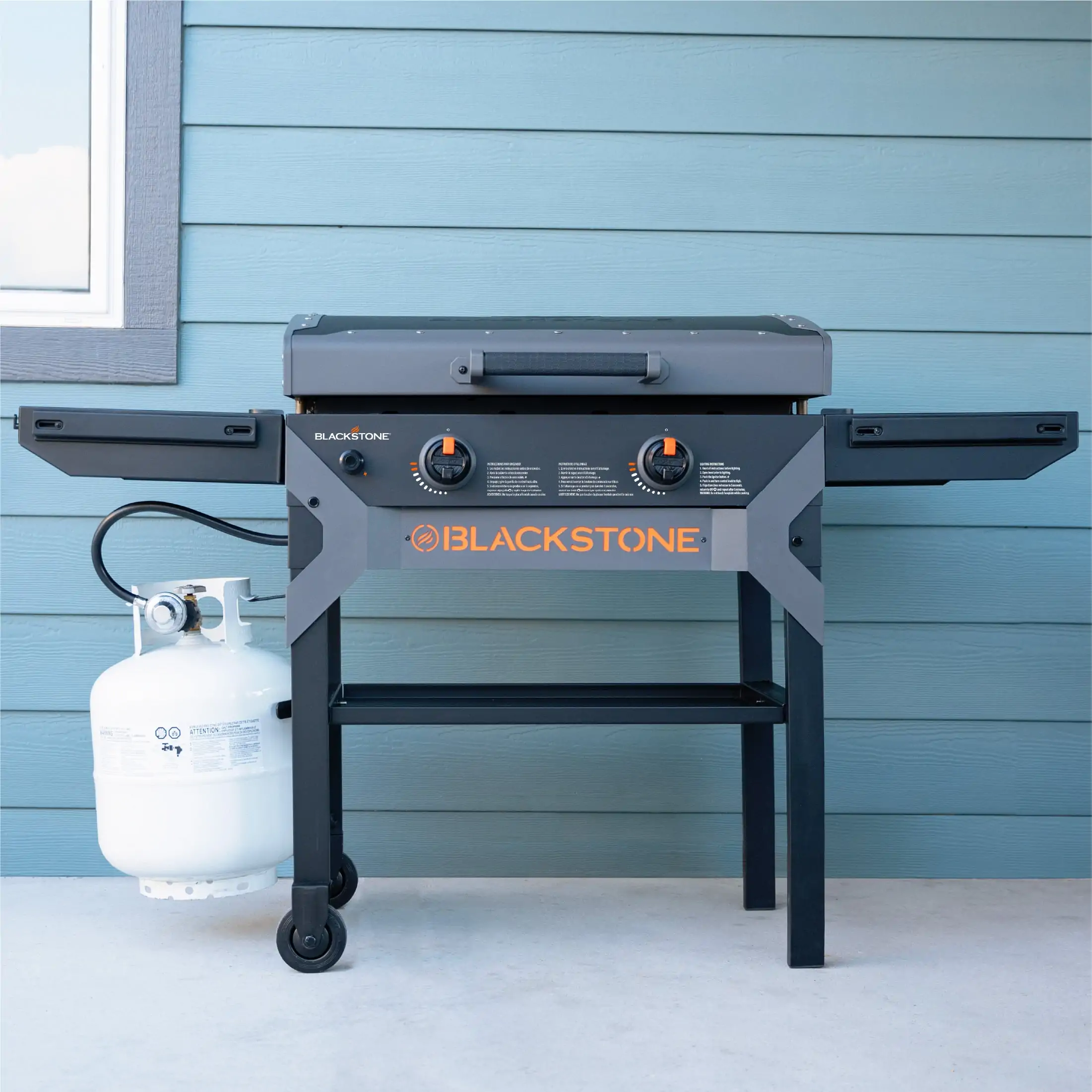 Grătar tip plită pe gaz Blackstone Iron Forged 28" cu capac 2 arzătoare - husă pentru grătar și husă pentru butelie CADOU — imaginea 4