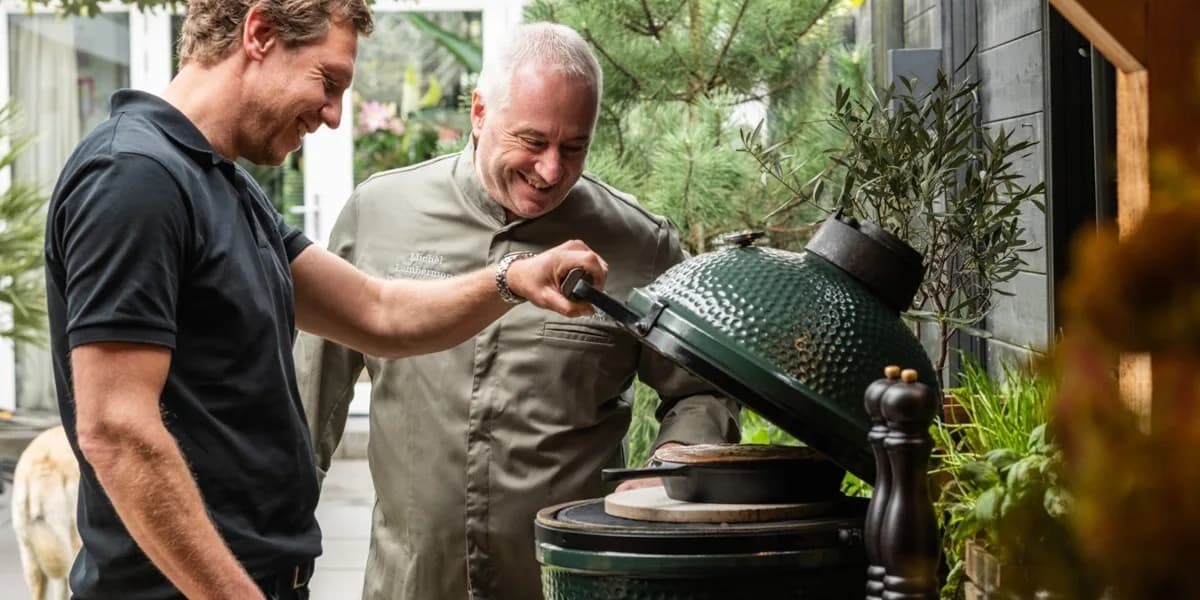 Povestea unui client din Satu Mare și Minunea Big Green Egg: O Experiență Satisfăcătoare la Angeloff