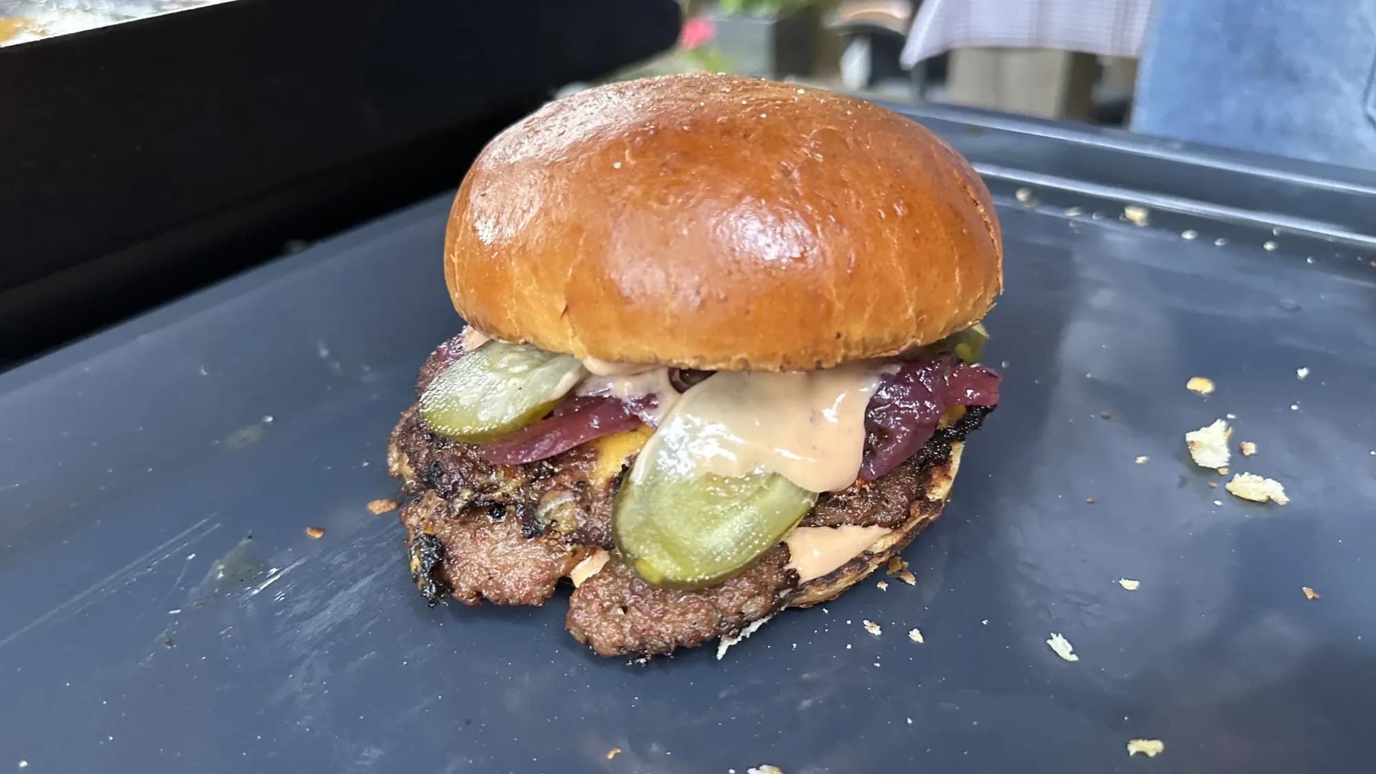 Smash burger delicios pe plancha Blackstone