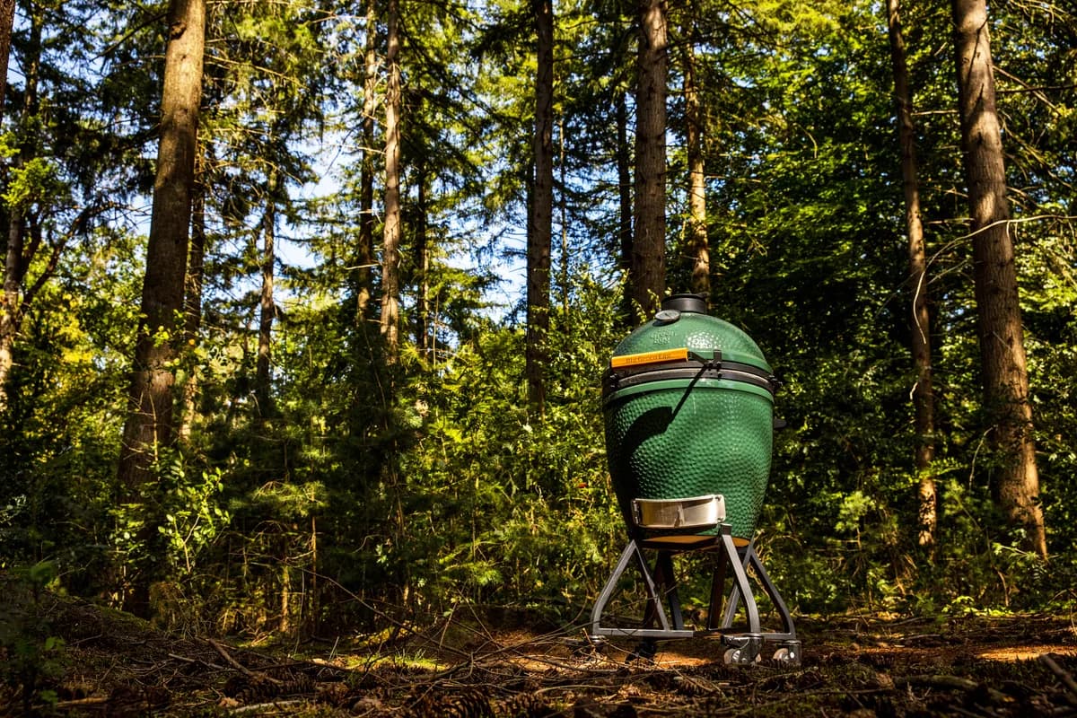 kamado-biggreenegg-large-in-natura