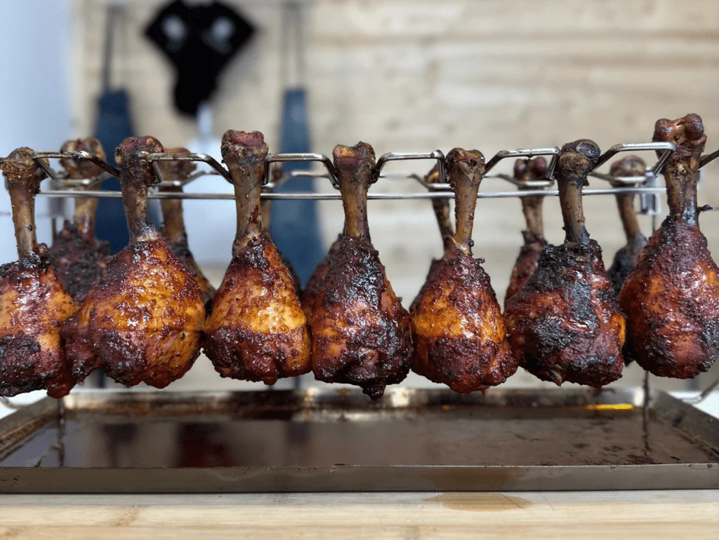Reteta Lollipop BBQ in gratar ceramic Kamado facut low and slow