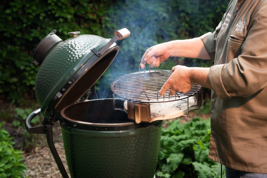 Piatră ceramică deflectoare în Kamado: grill, direct vs. BBQ, indirect