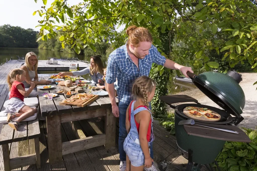 Cum să organizezi un BBQ perfect pentru prieteni și familie – Ghid complet Angeloff