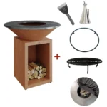 Gratar pe lemne cu plita OFYR ruginiu 100 cm diametru SD cu loc pentru depozitarea lemnelor si accesorii esentiale incluse husa spatula grila si opritor alimente