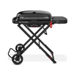 Gratar pe gaz Traveler Stealth negru cu roti masive pliabil masa laterala Weber