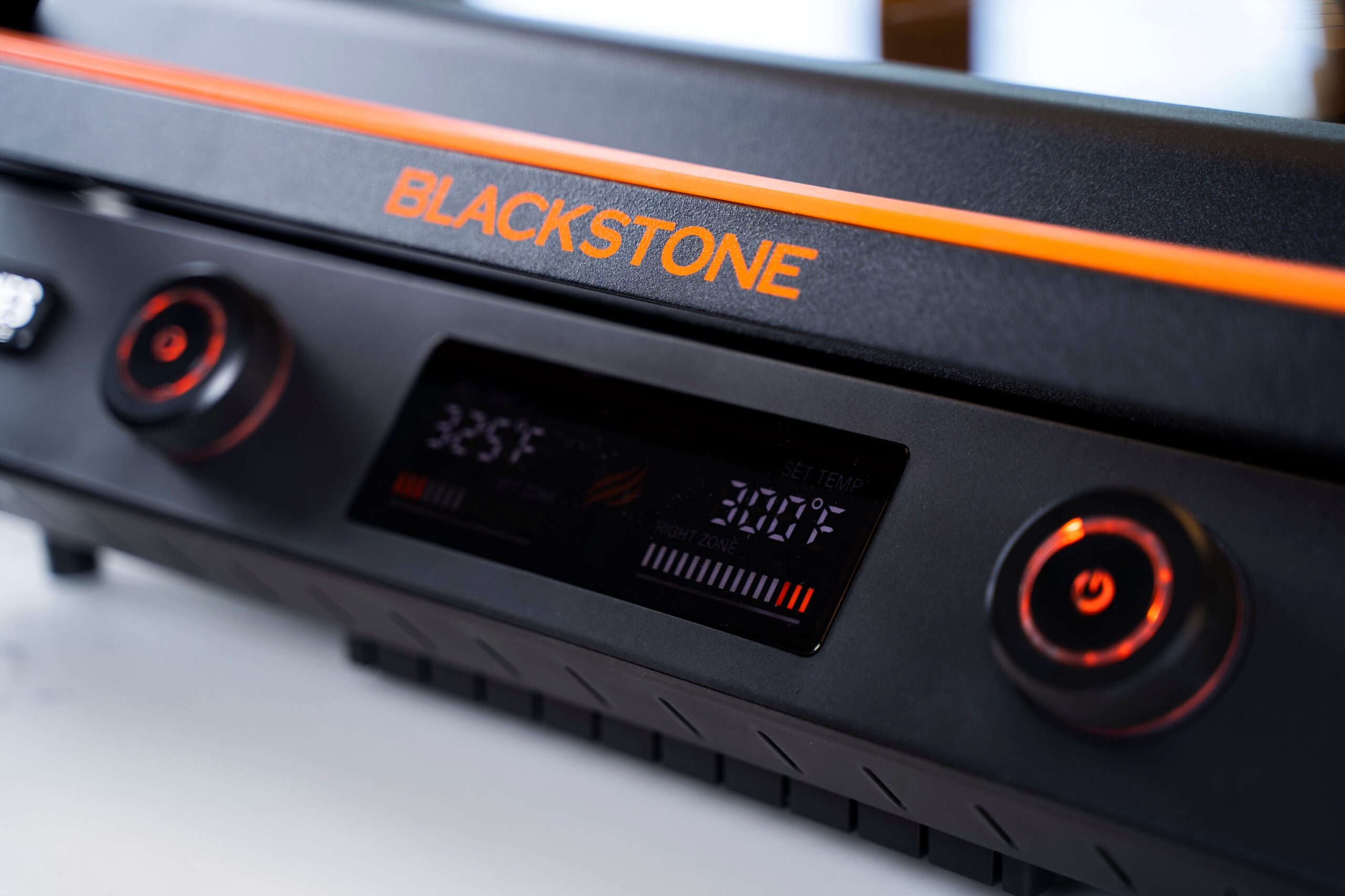 8001_22inESeries_06.jpg Plită electrică Blackstone E-Series 22