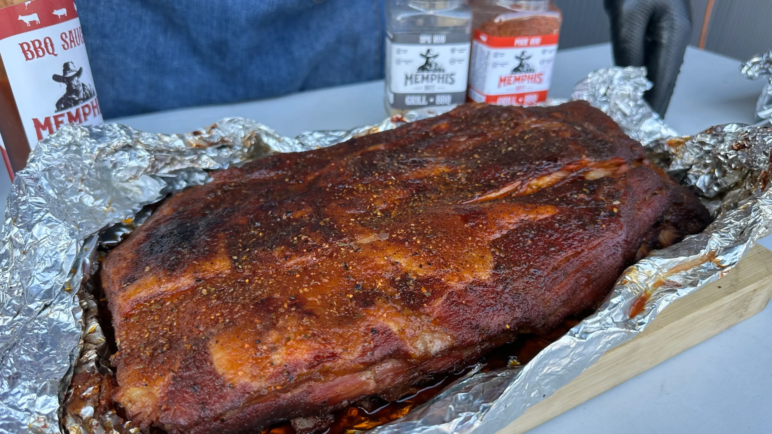 Rețetă coaste de porc BBQ fraged (Tehnica 3-2-1) – Angeloff