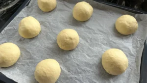 Rețetă chifle pentru burger pufoase de casă - foto 16