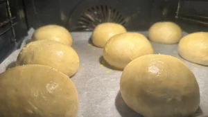 Rețetă chifle pentru burger pufoase de casă - foto 19
