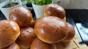 Rețetă chifle pentru burger pufoase de casă - foto 21